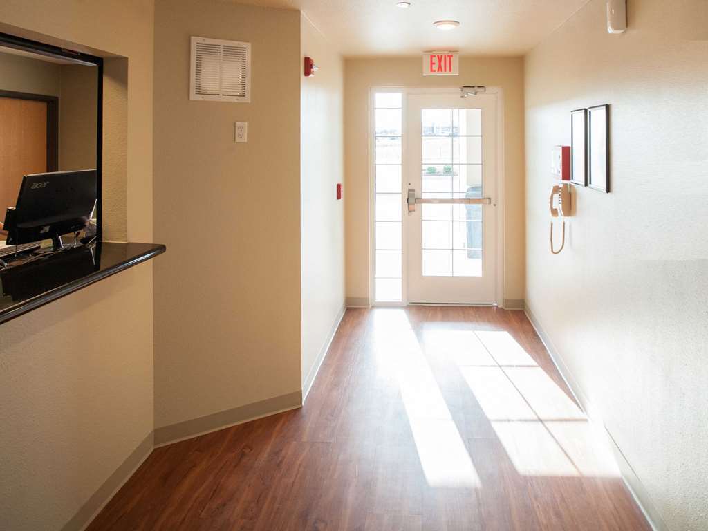 Woodspring Suites Lexington Southeast Интерьер фото