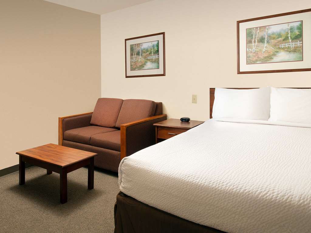Woodspring Suites Lexington Southeast Номер фото