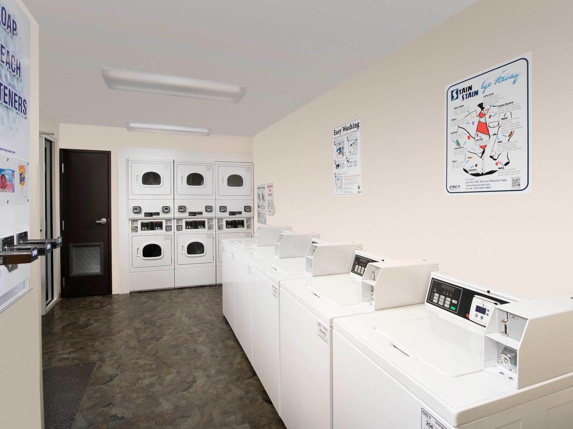 Woodspring Suites Lexington Southeast Экстерьер фото